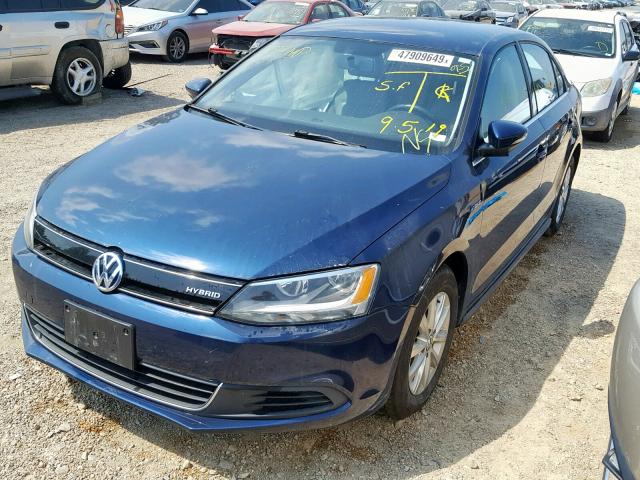 3VW637AJ6DM239263 - 2013 VOLKSWAGEN JETTA HYBR BLUE photo 2