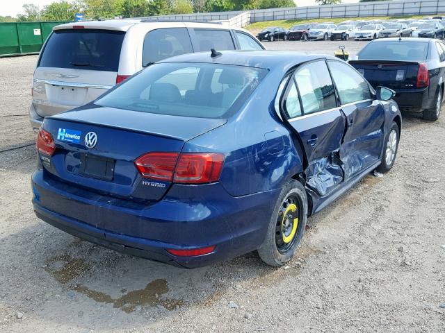 3VW637AJ6DM239263 - 2013 VOLKSWAGEN JETTA HYBR BLUE photo 4