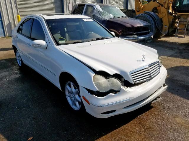 WDBRF61J54E016993 - 2004 MERCEDES-BENZ C 240 WHITE photo 1