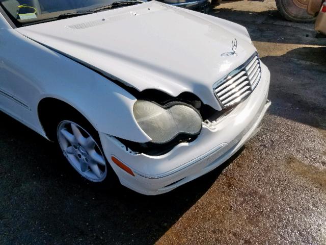 WDBRF61J54E016993 - 2004 MERCEDES-BENZ C 240 WHITE photo 9