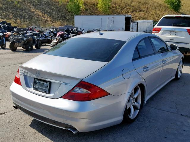 WDDDJ72X17A094904 - 2007 MERCEDES-BENZ CLS 550 SILVER photo 4