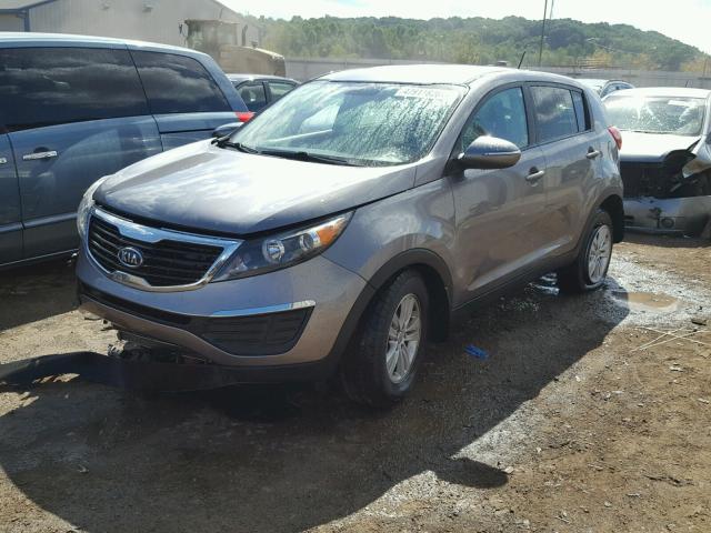 KNDPB3A20B7078945 - 2011 KIA SPORTAGE L GRAY photo 2