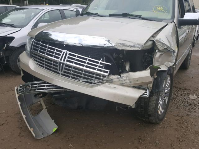 5LMFU28597LJ24926 - 2007 LINCOLN NAVIGATOR Қоңыр фото 9