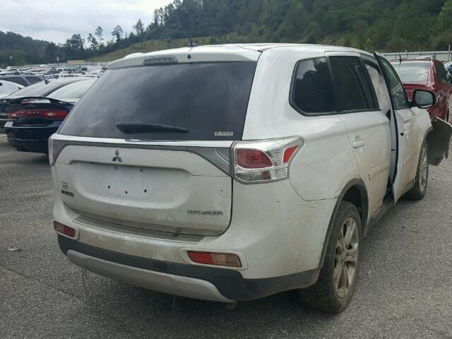 JA4AZ3A32FZ008068 - 2015 MITSUBISHI OUTLANDER WHITE photo 4