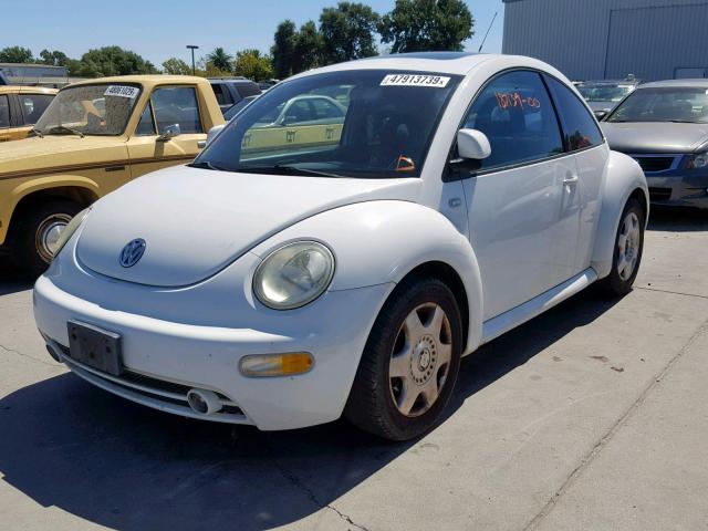 3VWCC21C3YM493252 - 2000 VOLKSWAGEN NEW BEETLE WHITE photo 2