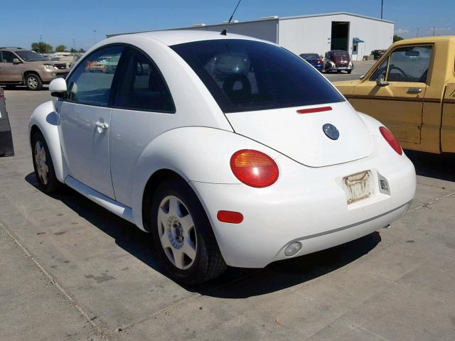 3VWCC21C3YM493252 - 2000 VOLKSWAGEN NEW BEETLE WHITE photo 3