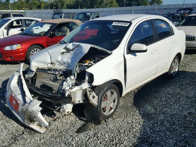 KL1TD5DE8AB113261 - 2010 CHEVROLET AVEO LS WHITE photo 2