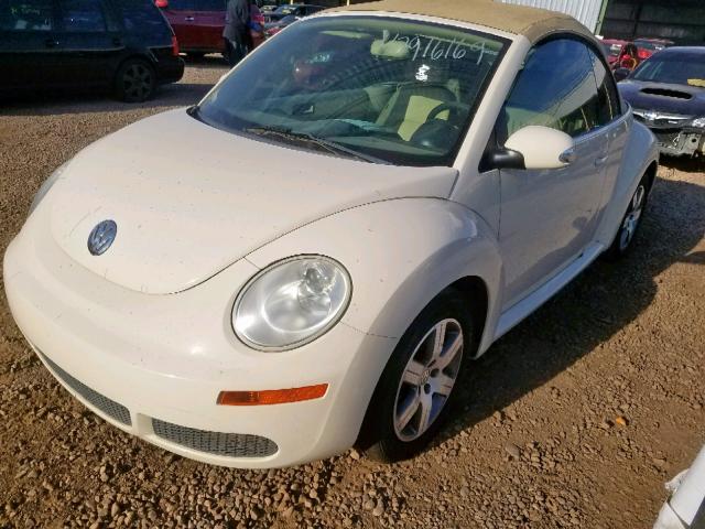 3VWPF31Y96M323453 - 2006 VOLKSWAGEN NEW BEETLE Կրեմագույն լուսանկար 2