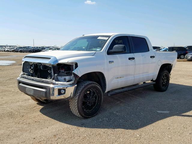 5TFDW5F10EX407537 - 2014 TOYOTA TUNDRA CRE WHITE photo 2