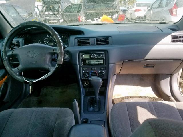 4T1BG22K7YU696757 - 2000 TOYOTA CAMRY CE GRAY photo 9