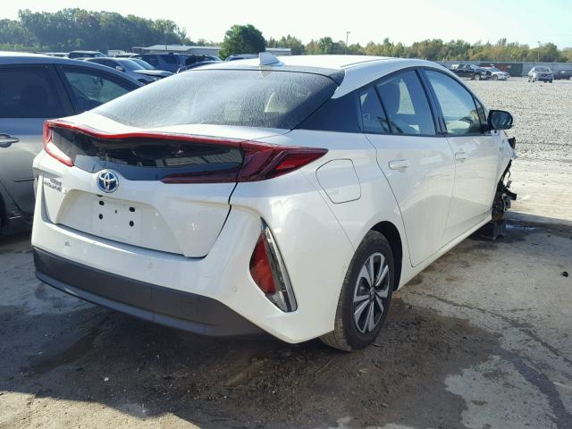 JTDKARFP0J3070497 - 2018 TOYOTA PRIUS PRIM WHITE photo 4