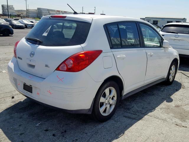 3N1BC13E78L379934 - 2008 NISSAN VERSA S WHITE photo 4