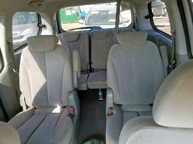 KNDMG4C35A6341466 - 2010 KIA SEDONA LX WHITE photo 6