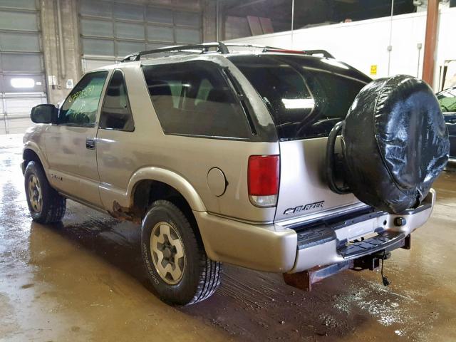 1GNCT18W11K207044 - 2001 CHEVROLET BLAZER TAN photo 3