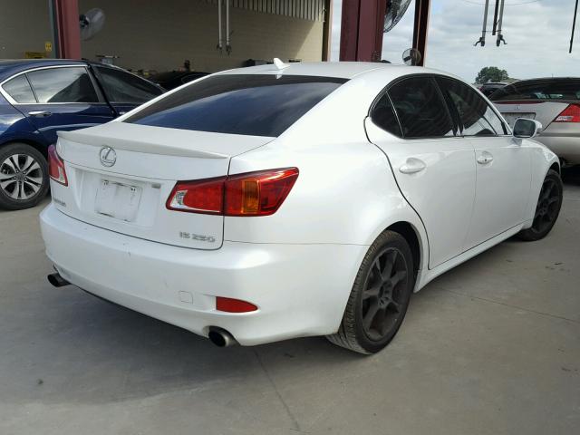 JTHBF5C22A5110407 - 2010 LEXUS IS 250 WHITE photo 4