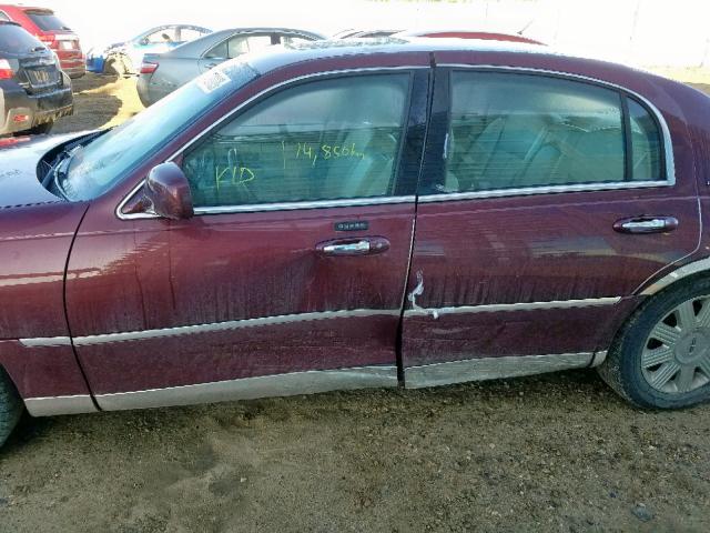 1LNHM83W74Y638786 - 2004 LINCOLN TOWN CAR U BURGUNDY photo 9