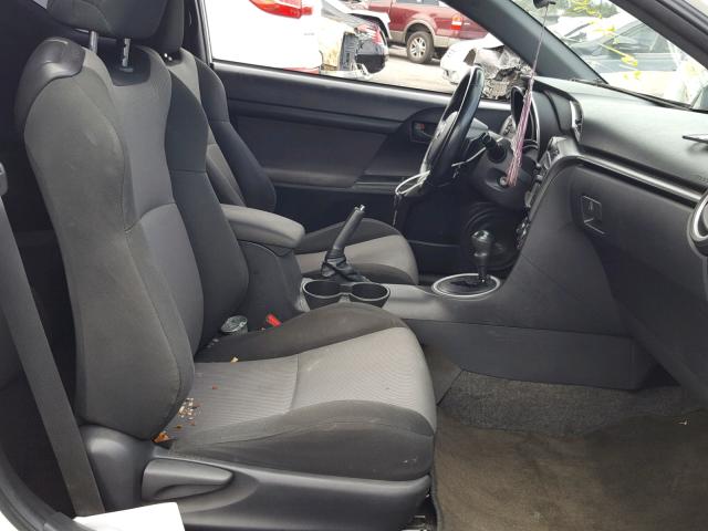 JTKJF5C70FJ012167 - 2015 TOYOTA SCION TC 白色 照片 5