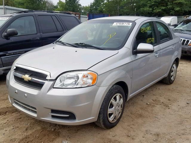 KL1TD56E99B349409 - 2009 CHEVROLET AVEO LS GRAY photo 2