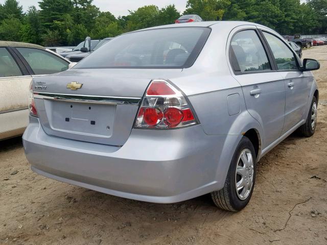 KL1TD56E99B349409 - 2009 CHEVROLET AVEO LS GRAY photo 4