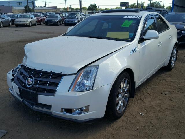 1G6DT57V180155839 - 2008 CADILLAC CTS HI FEA WHITE photo 2