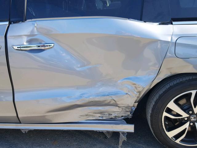 5FNRL6H98JB019399 - 2018 HONDA ODYSSEY EL SILVER photo 9