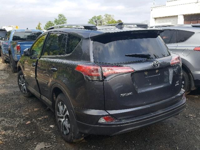 JTMBFREV1JJ726638 - 2018 TOYOTA RAV4 LE CHARCOAL photo 3