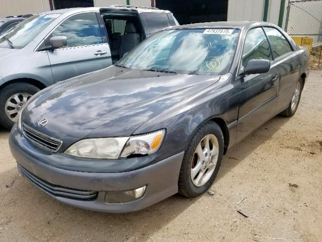 JT8BF28G510339714 - 2001 LEXUS ES 300 GRAY photo 2