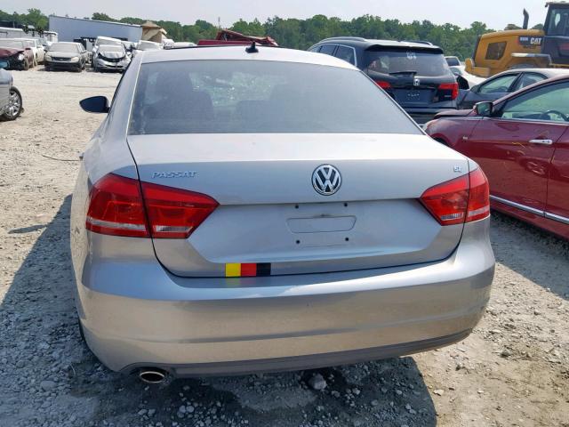 1VWBH7A38CC013453 - 2012 VOLKSWAGEN PASSAT SE SILVER photo 9