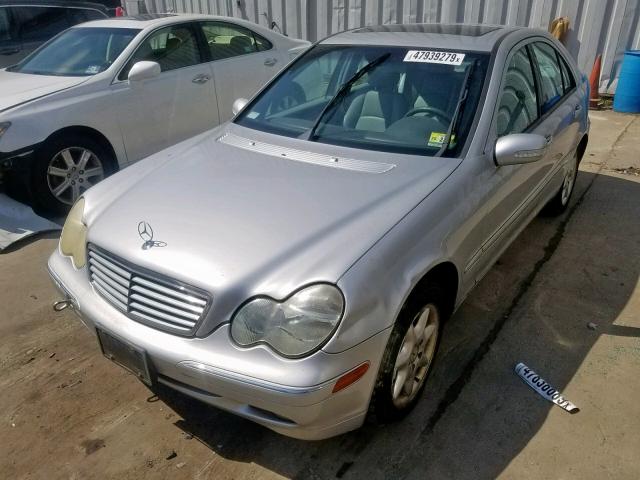 WDBRF64J52F237061 - 2002 MERCEDES-BENZ C 320 SILVER photo 2