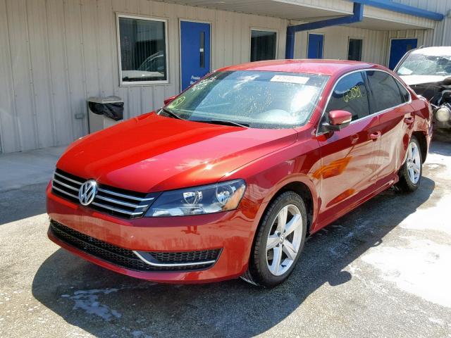 1VWBS7A30FC014022 - 2015 VOLKSWAGEN PASSAT SE RED photo 2