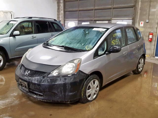 JHMGE88229S012896 - 2009 HONDA FIT GRAY photo 2