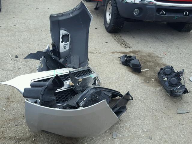 1G11D5RR3DF114609 - 2013 CHEVROLET MALIBU 1LT SILVER photo 9