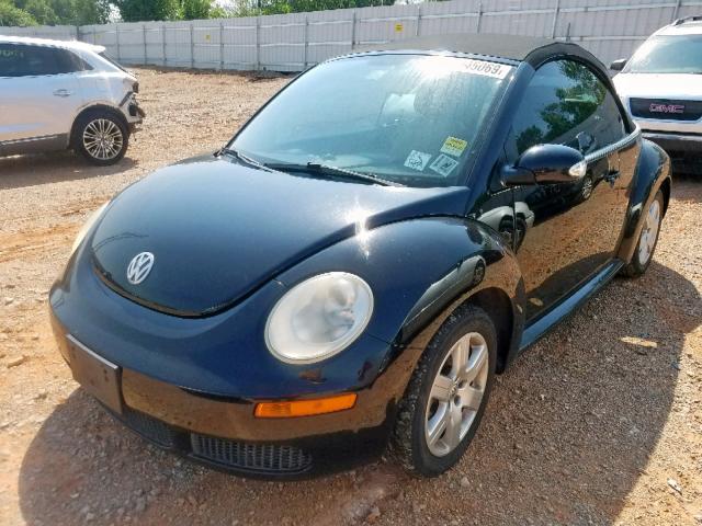 3VWRF31YX7M410725 - 2007 VOLKSWAGEN NEW BEETLE შავი ფოტო 2