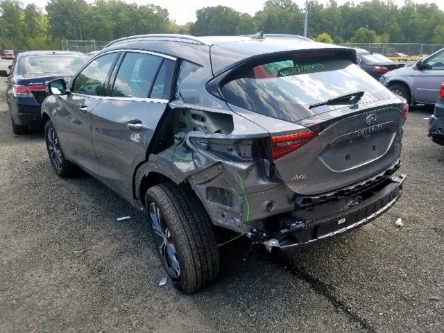 SJKCH5CR4JA005868 - 2018 INFINITI QX30 BASE GRAY photo 3