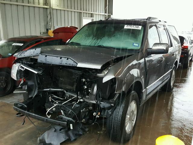 5LMJJ2J5XEEL07637 - 2014 LINCOLN NAVIGATOR ნაცრისფერი ფოტო 2