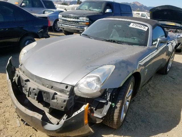 1G2MB35B47Y123937 - 2007 PONTIAC SOLSTICE GRAY photo 2