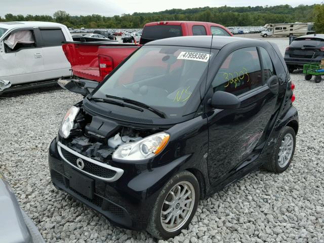 WMEEJ9AA4DK713137 - 2013 SMART FORTWO BLACK photo 2