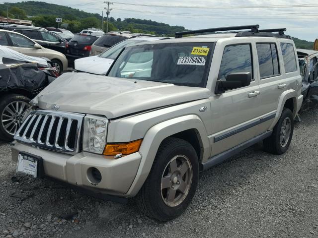 1J8HG48K67C626598 - 2007 JEEP COMMANDER GOLD photo 2