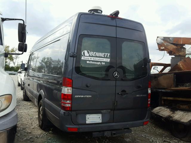 WD3PE8CD9E5886451 - 2014 MERCEDES-BENZ SPRINTER 2 BLACK photo 3