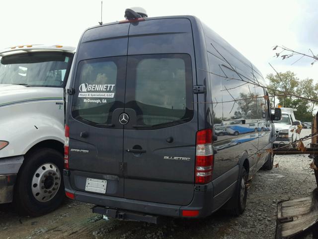 WD3PE8CD9E5886451 - 2014 MERCEDES-BENZ SPRINTER 2 BLACK photo 4