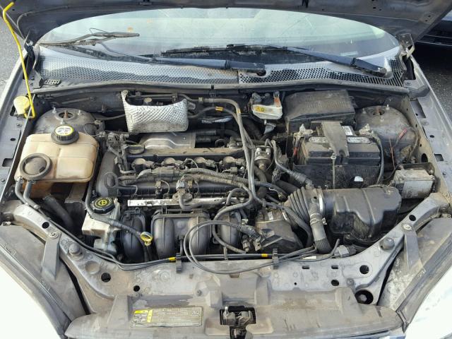 1FAHP34N06W168500 - 2006 FORD FOCUS ZX4 GRAY photo 7