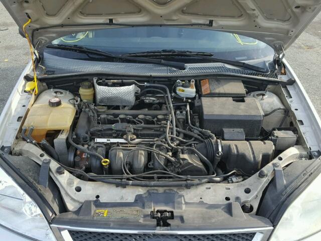 3FAFP37N55R104490 - 2005 FORD FOCUS ZX5 SILVER photo 7