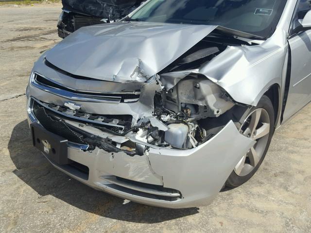 1G1ZC5EU3CF267957 - 2012 CHEVROLET MALIBU 1LT SILVER photo 9