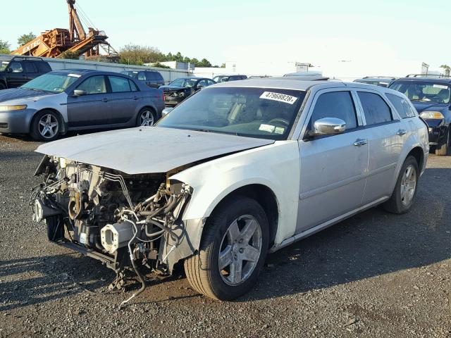 2D4FV48V65H153233 - 2005 DODGE MAGNUM SXT GRAY photo 2