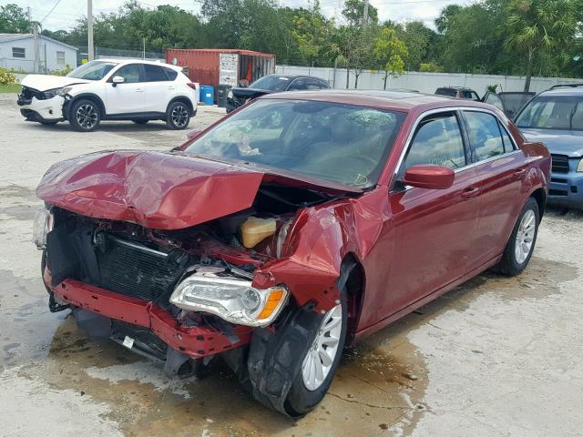 2C3CCAAG1EH200219 - 2014 CHRYSLER 300 RED photo 2