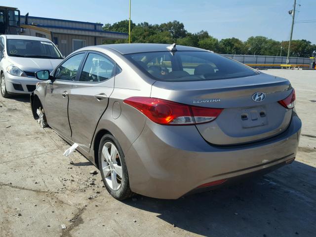 5NPDH4AE1DH419737 - 2013 HYUNDAI ELANTRA GL SILVER photo 3