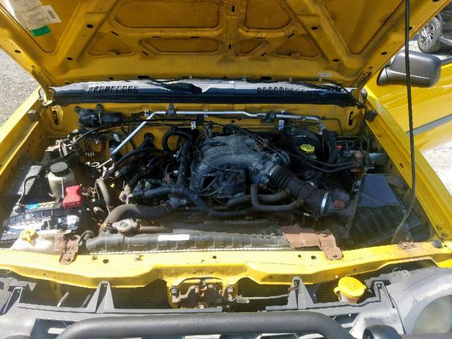 5N1ED28Y82C573743 - 2002 NISSAN XTERRA XE YELLOW photo 7