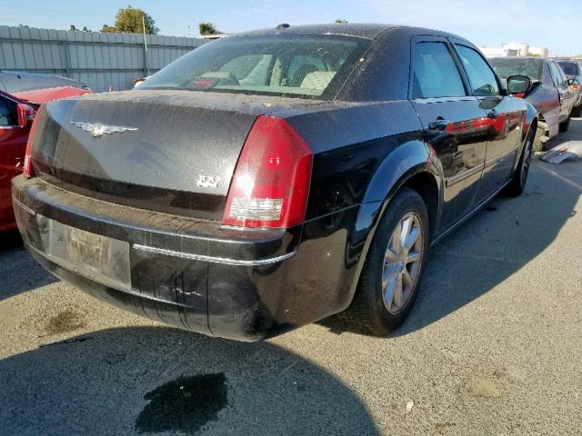 2C3KA53GX7H802562 - 2007 CHRYSLER 300 TOURIN BLACK photo 4