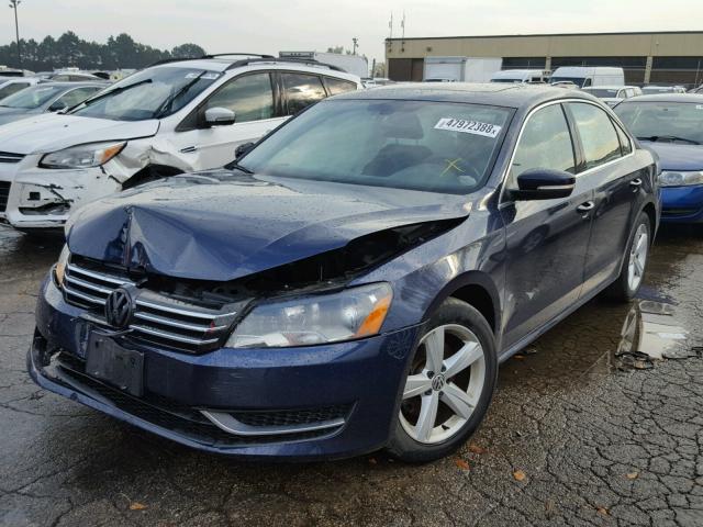 1VWBP7A37DC113807 - 2013 VOLKSWAGEN PASSAT SE BLUE photo 2