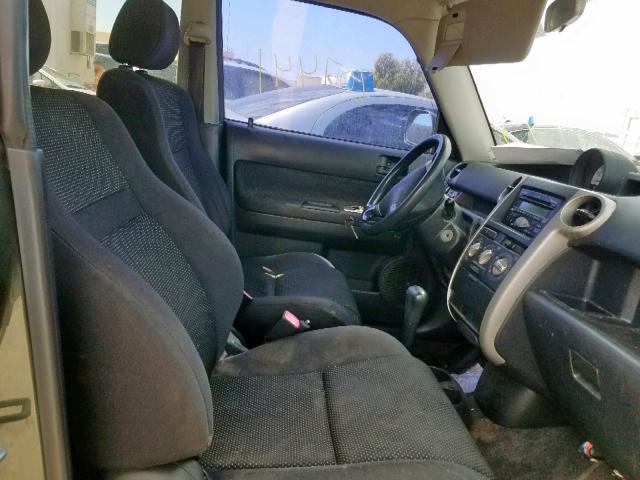 JTLKT324054027768 - 2005 TOYOTA SCION XB GREEN photo 5